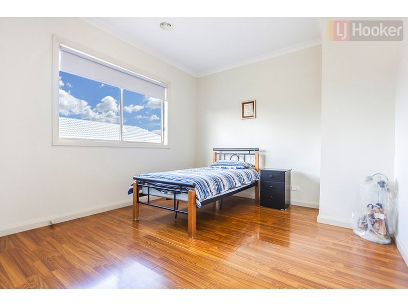 1 Jirrahlinga Terrace, Craigieburn VIC 3064