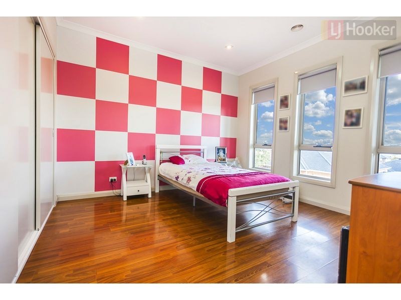 1 Jirrahlinga Terrace, Craigieburn VIC 3064