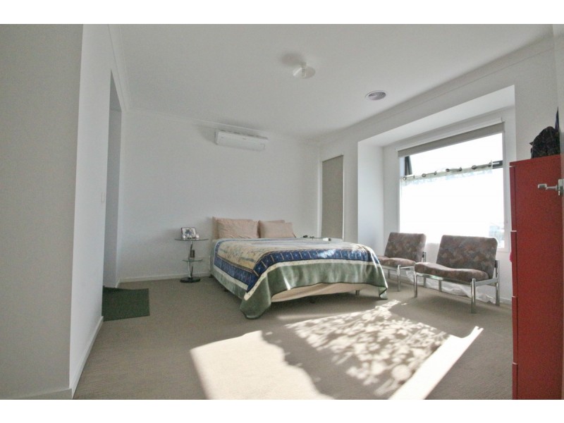 4 Season Way, Craigieburn VIC 3064