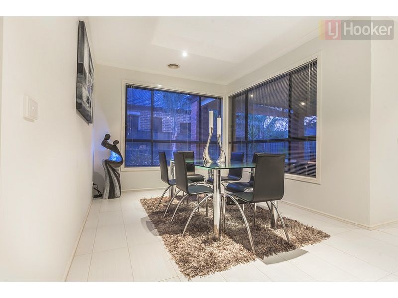 8 Cheetham Terrace (Greenvale), Roxburgh Park VIC 3064