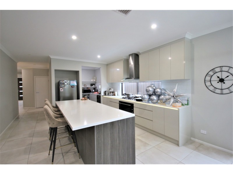 10 Durant Circuit, Kalkallo VIC 3064