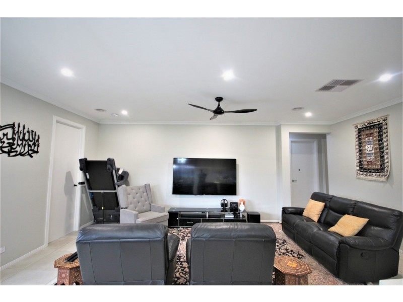 10 Durant Circuit, Kalkallo VIC 3064