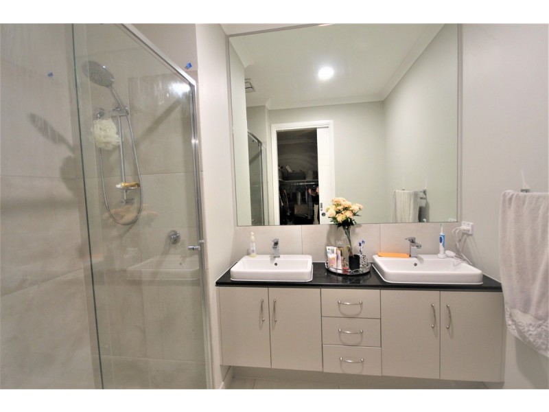 10 Durant Circuit, Kalkallo VIC 3064