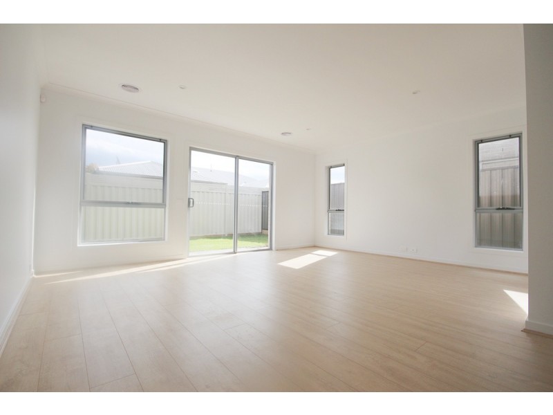 34 Merlin Street, Craigieburn VIC 3064