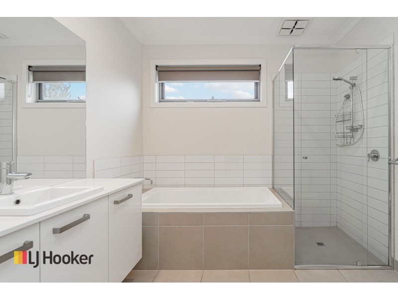 60 Bayano Way, Craigieburn VIC 3064