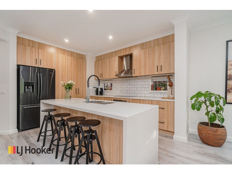 7 Cavell Drive, Craigieburn VIC 3064