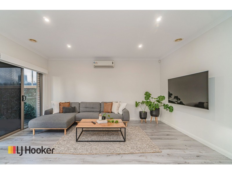 7 Cavell Drive, Craigieburn VIC 3064