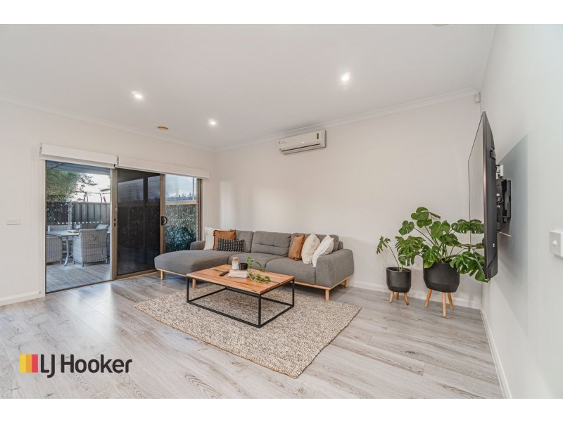 7 Cavell Drive, Craigieburn VIC 3064