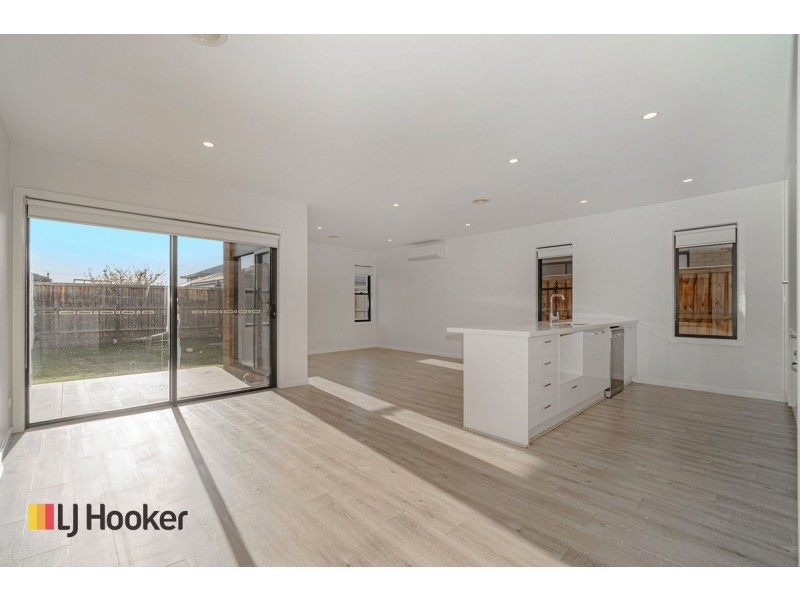 13 Lavinia Street, Greenvale VIC 3059