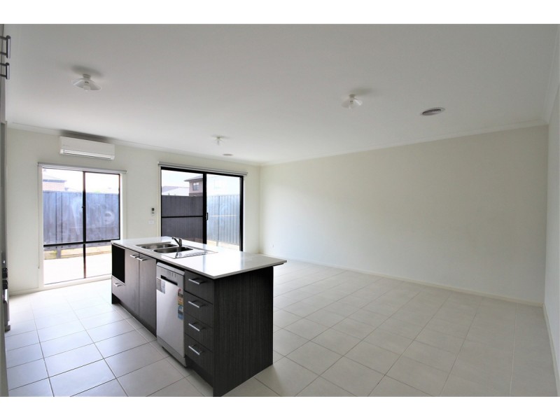 63 Roscoe Avenue, Kalkallo VIC 3064