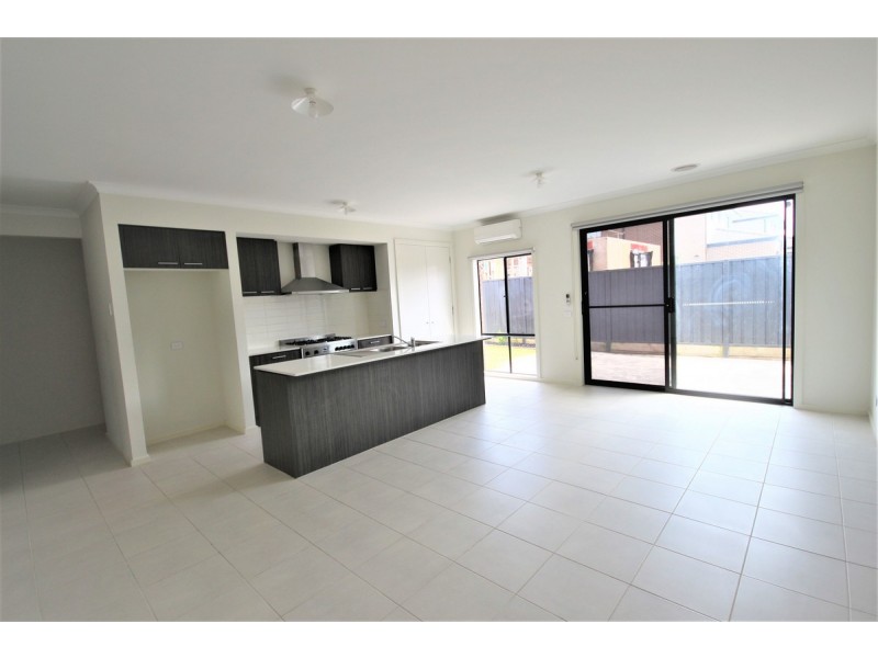 63 Roscoe Avenue, Kalkallo VIC 3064