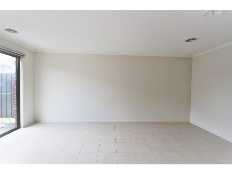 63 Roscoe Avenue, Kalkallo VIC 3064