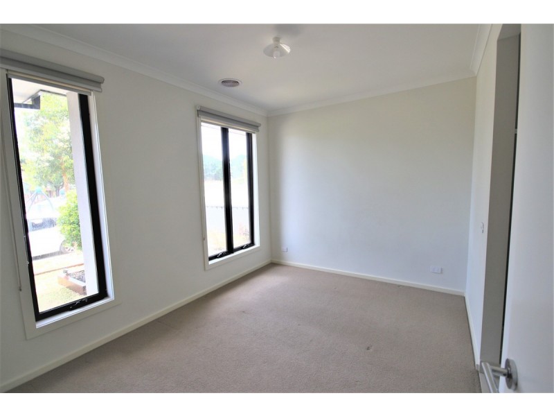 63 Roscoe Avenue, Kalkallo VIC 3064