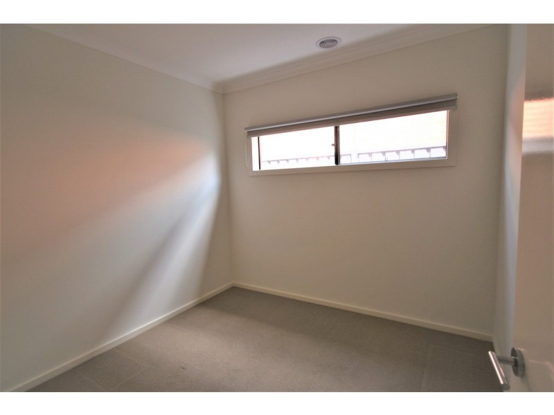 63 Roscoe Avenue, Kalkallo VIC 3064