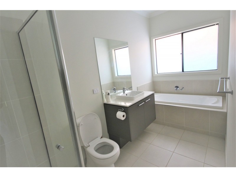 63 Roscoe Avenue, Kalkallo VIC 3064