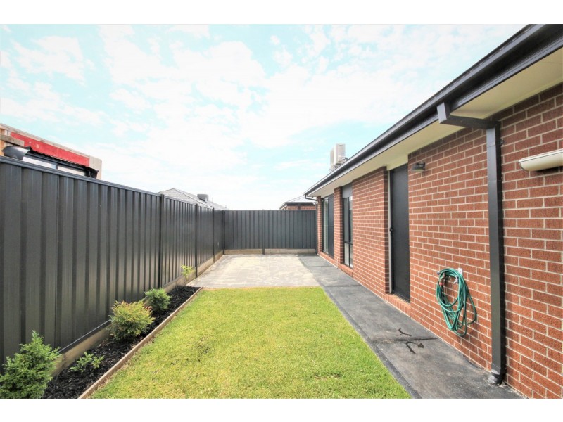 63 Roscoe Avenue, Kalkallo VIC 3064