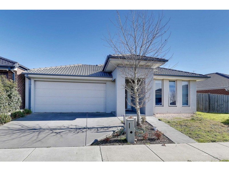 13 Bangalore Way, Mickleham VIC 3064