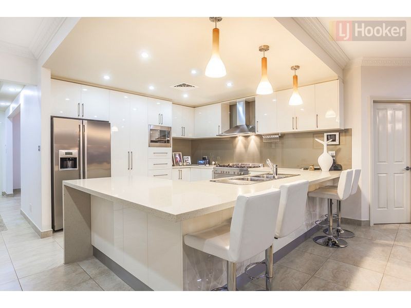 123 Hayfield Road, Roxburgh Park VIC 3064