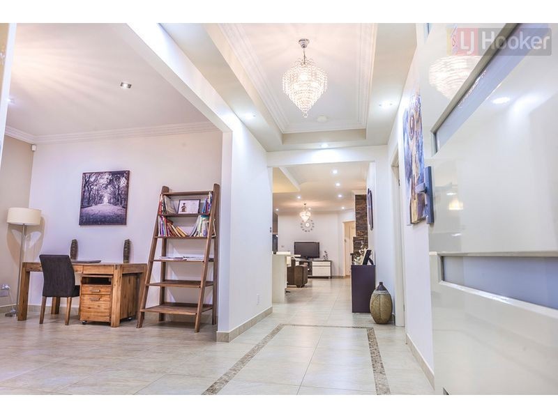 123 Hayfield Road, Roxburgh Park VIC 3064