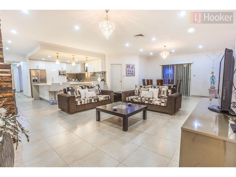 123 Hayfield Road, Roxburgh Park VIC 3064