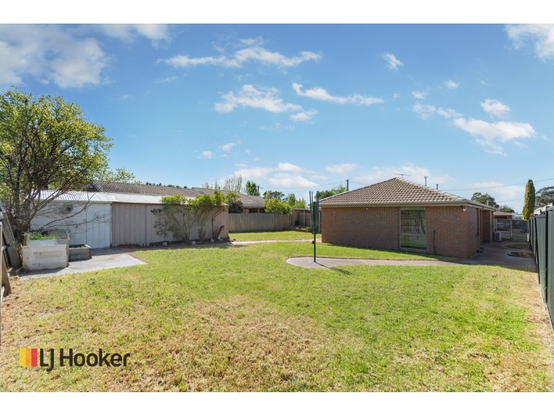 5 Tenby Court, Craigieburn VIC 3064