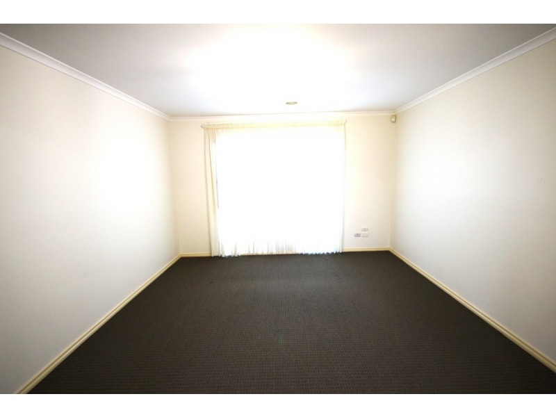 6 Avonlea Court, Roxburgh Park VIC 3064