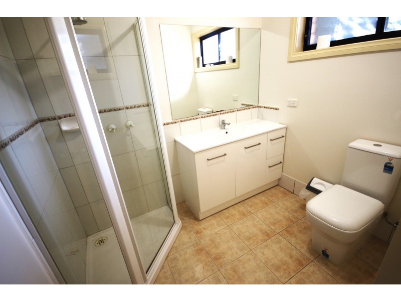 6 Avonlea Court, Roxburgh Park VIC 3064