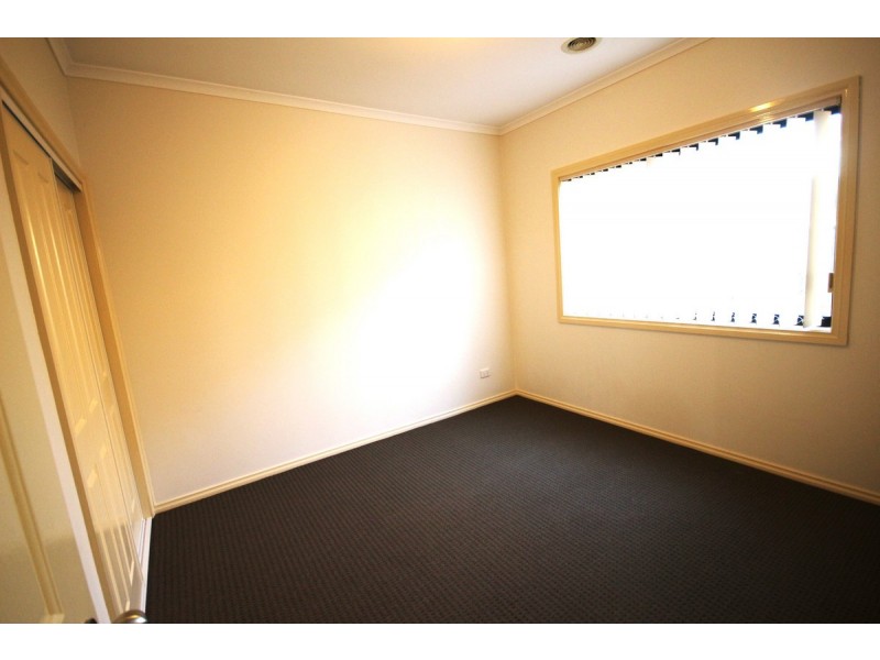 6 Avonlea Court, Roxburgh Park VIC 3064