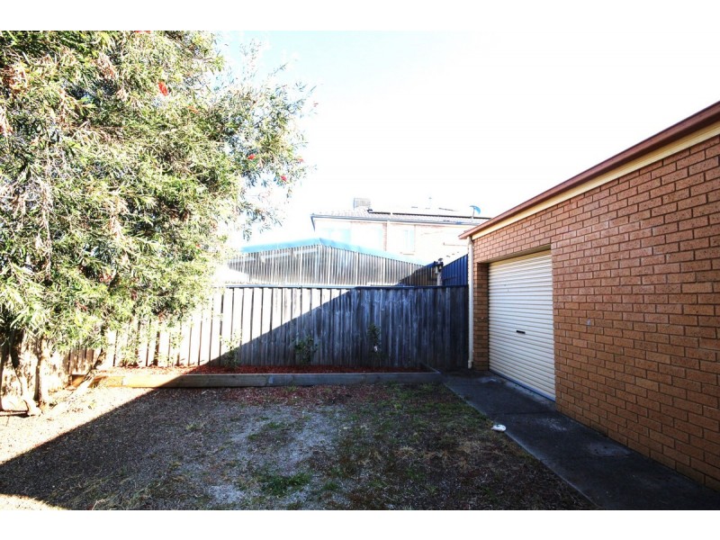 6 Avonlea Court, Roxburgh Park VIC 3064