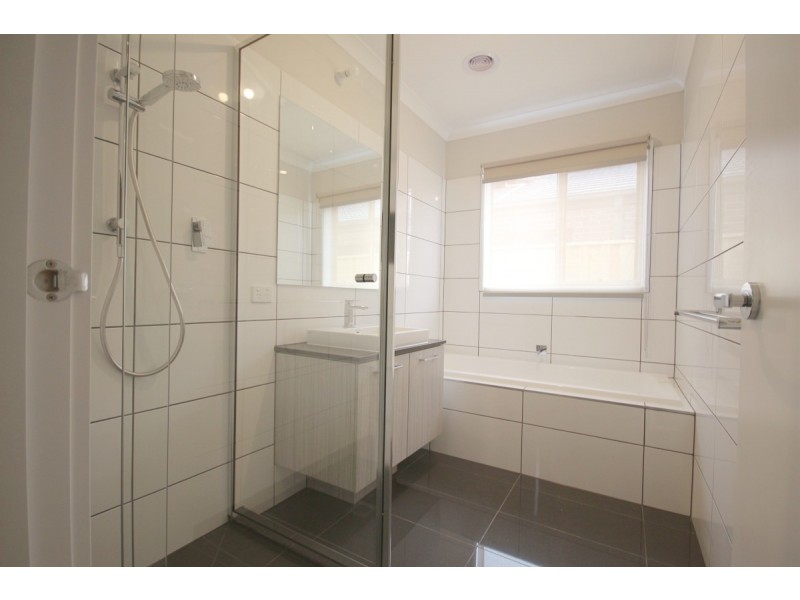 6 Urquhart Street, Mickleham VIC 3064