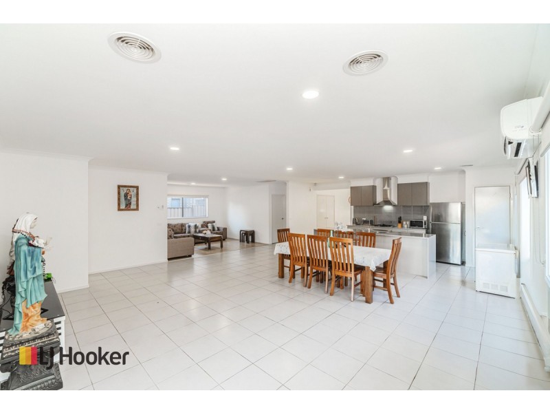 37 Rhyolite Drive, Craigieburn VIC 3064