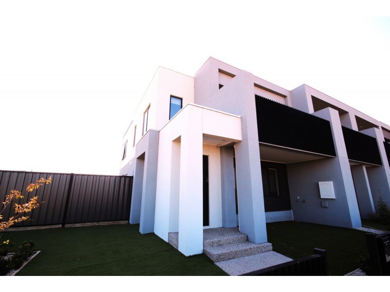 1 Ometepe Walk, Craigieburn VIC 3064