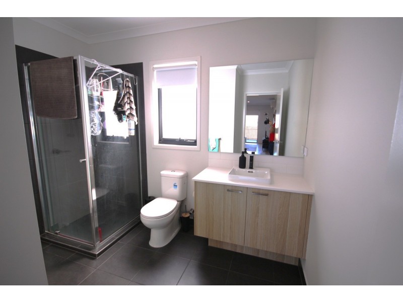 1 Ometepe Walk, Craigieburn VIC 3064