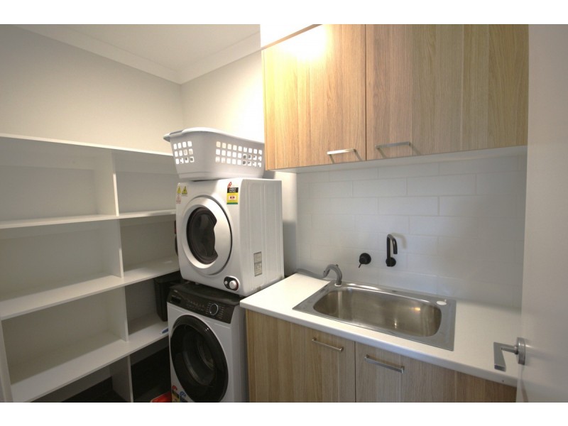 1 Ometepe Walk, Craigieburn VIC 3064
