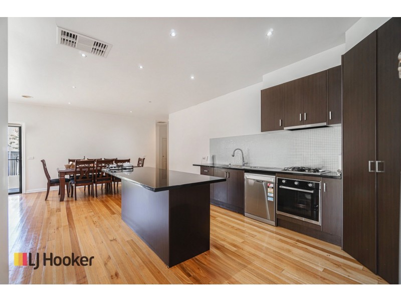 26 Ardsley Circuit, Craigieburn VIC 3064