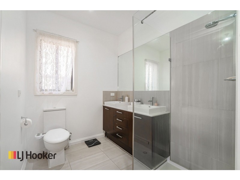 26 Ardsley Circuit, Craigieburn VIC 3064