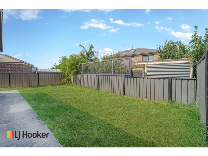 26 Ardsley Circuit, Craigieburn VIC 3064