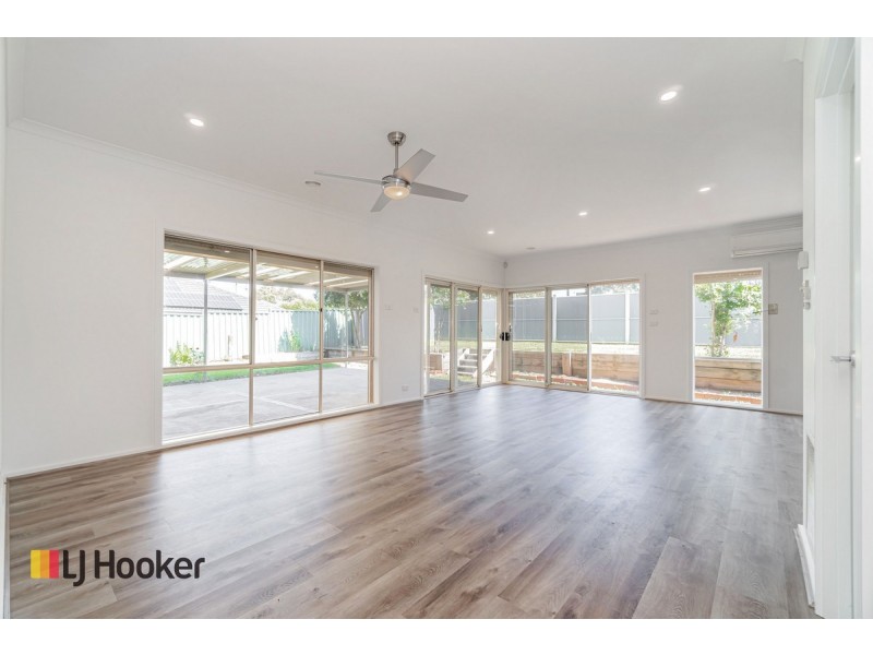 6 Aberfeldie Place, Craigieburn VIC 3064