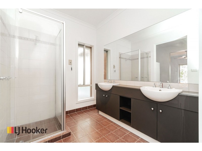 6 Aberfeldie Place, Craigieburn VIC 3064