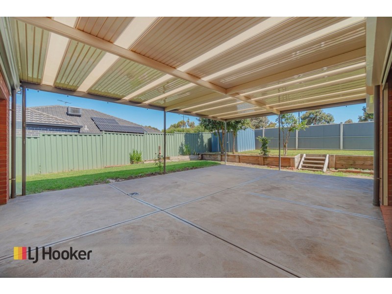 6 Aberfeldie Place, Craigieburn VIC 3064