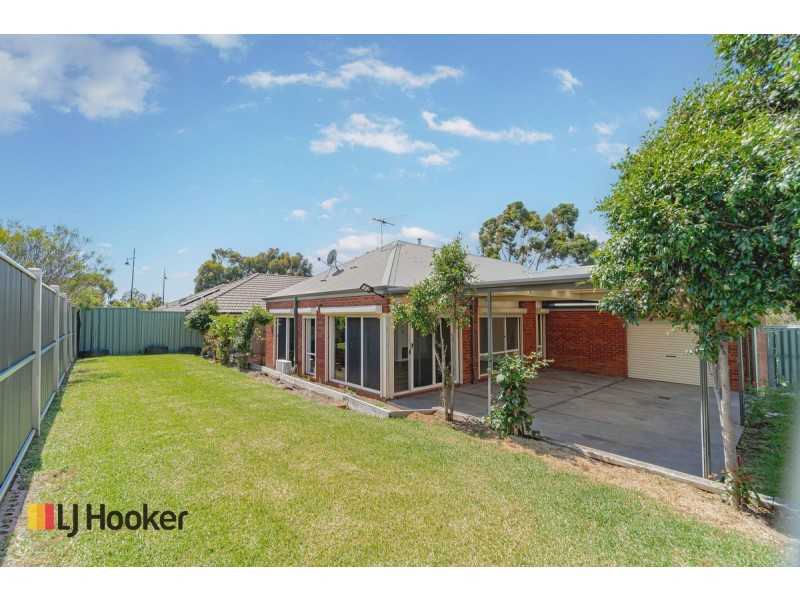 6 Aberfeldie Place, Craigieburn VIC 3064