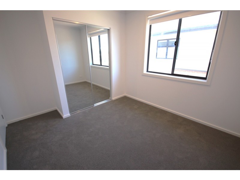 72 Molesworth Crescent, Donnybrook VIC 3064