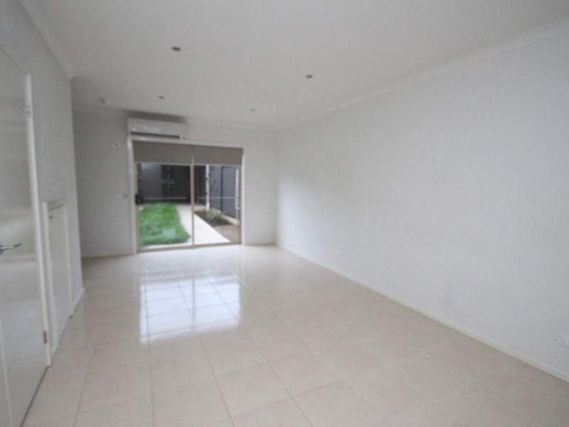 5a Essence Parkway, Craigieburn VIC 3064