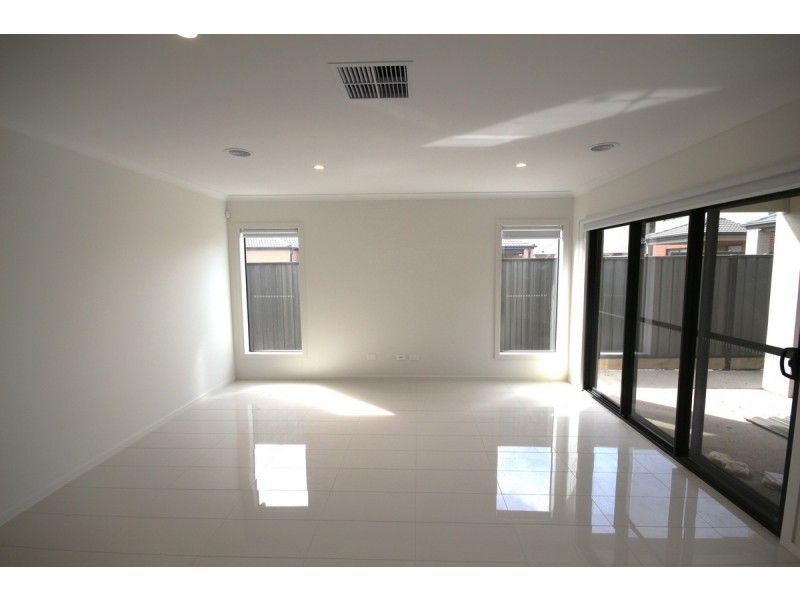 29 Lasio Way, Donnybrook VIC 3064