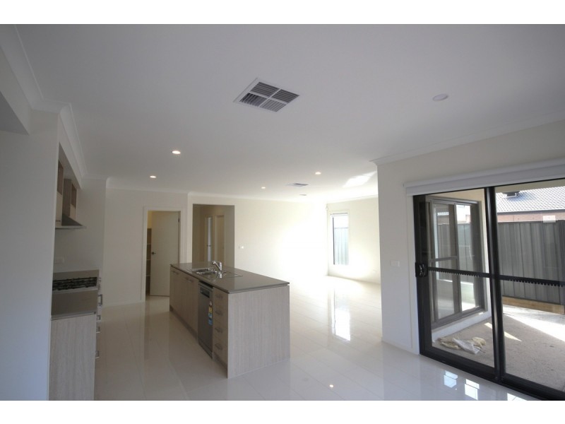 29 Lasio Way, Donnybrook VIC 3064