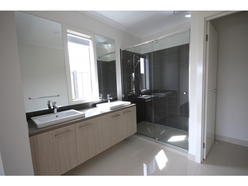 29 Lasio Way, Donnybrook VIC 3064