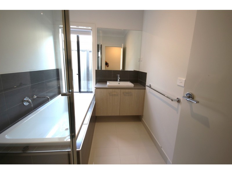 29 Lasio Way, Donnybrook VIC 3064