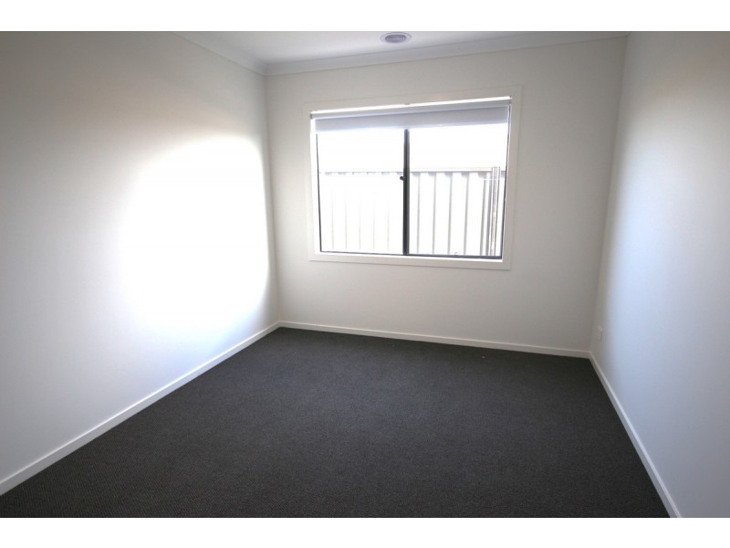 21 River Redgum Boulevard, Donnybrook VIC 3064