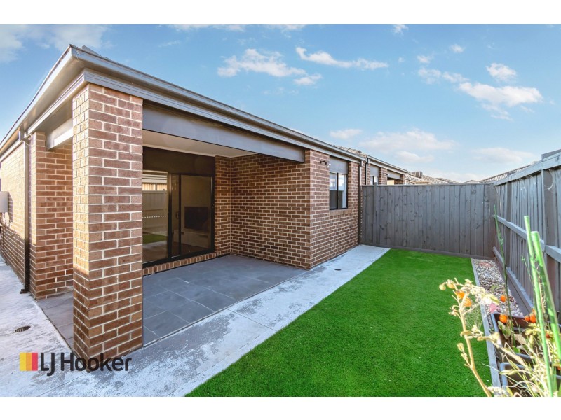 10 Luppino Street, Donnybrook VIC 3064