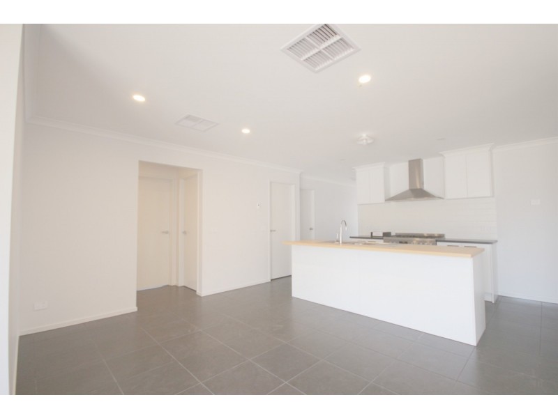 23 Tooronga Drive, Mickleham VIC 3064